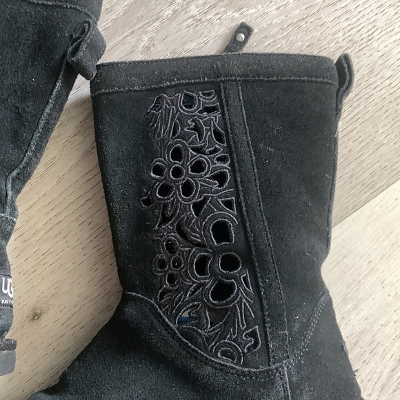 UGG Lo Pro Floral Suede Black Laser Cut Ankle Boots size 7 leather embroidered - Picture 7 of 11